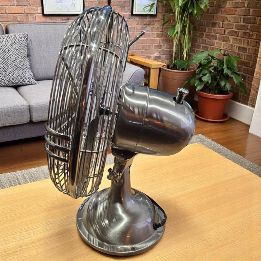 Hunter Model 90408 Chrome 13" Table / Desk Fan - 13" 3-Speed - Retro - Picture 5 of 7